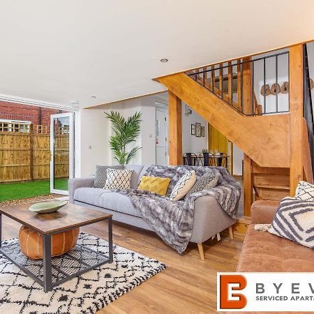 Byevo Oswestry Barn - Quirky Romantic Retreat Or Cosy Contractor Base Extérieur photo