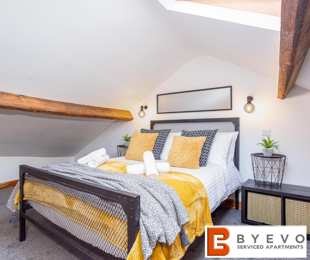 Byevo Oswestry Barn - Quirky Romantic Retreat Or Cosy Contractor Base Extérieur photo
