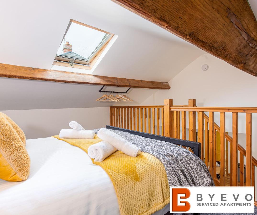 Byevo Oswestry Barn - Quirky Romantic Retreat Or Cosy Contractor Base Extérieur photo
